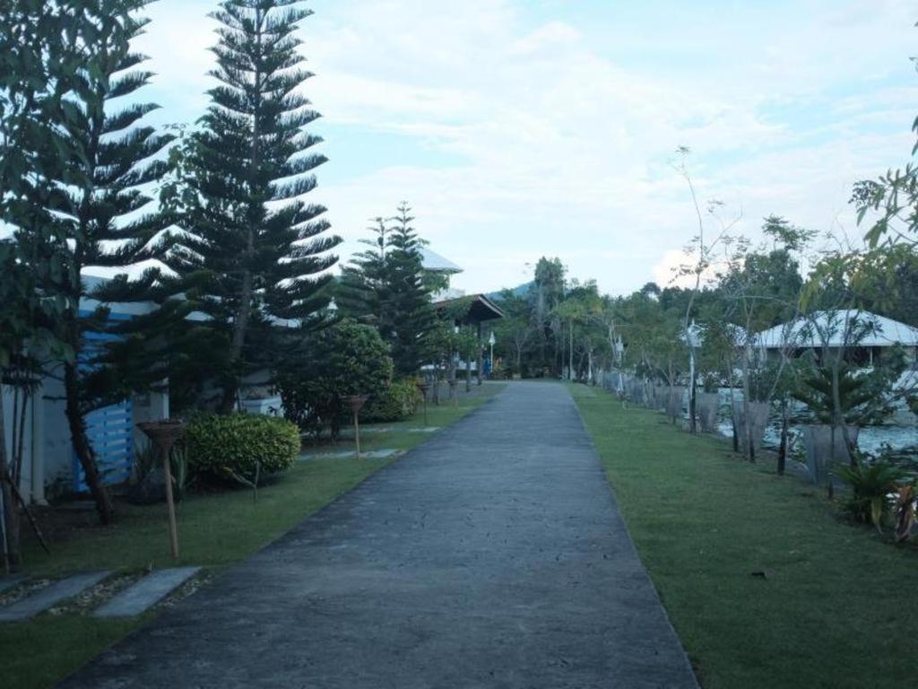 Anavilla Tangke Resort Khanom Exterior photo