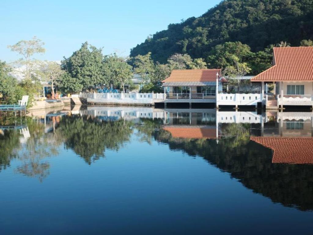 Anavilla Tangke Resort Khanom Exterior photo