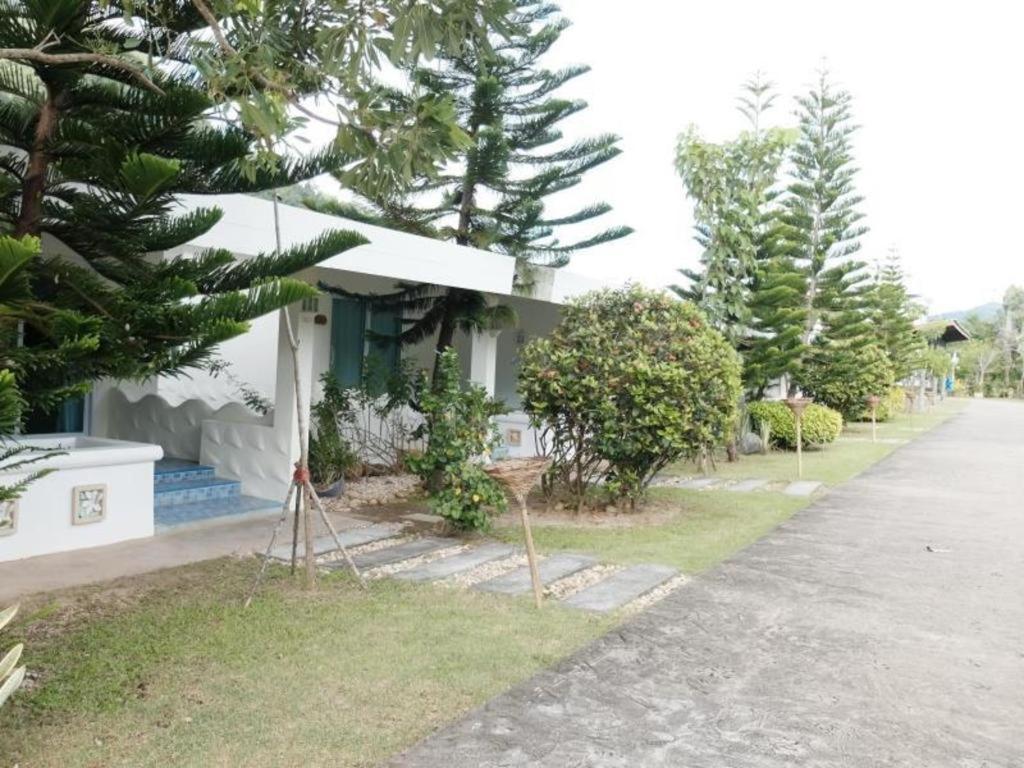 Anavilla Tangke Resort Khanom Exterior photo