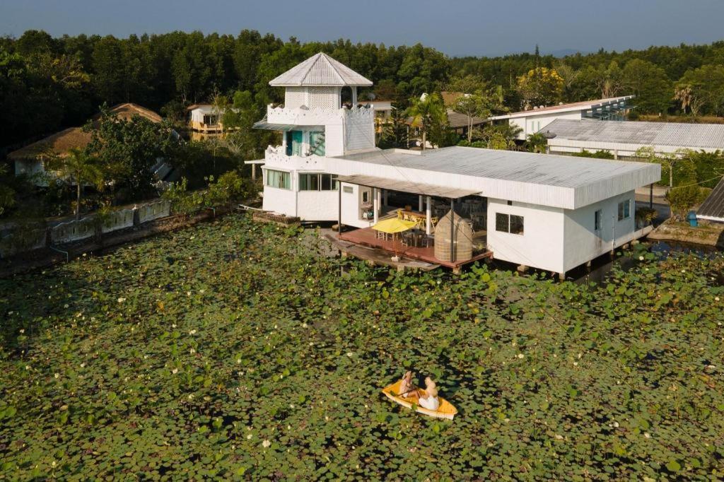 Anavilla Tangke Resort Khanom Exterior photo