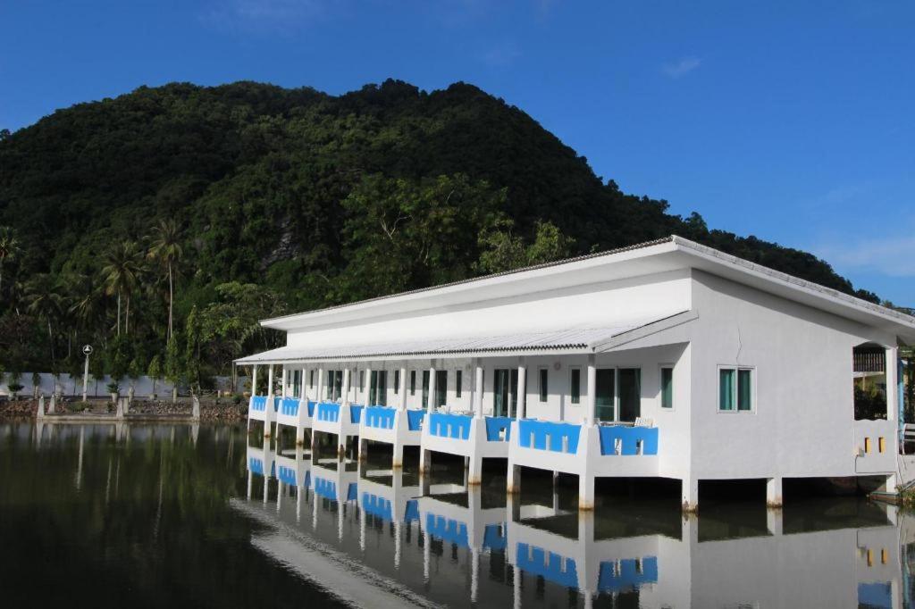 Anavilla Tangke Resort Khanom Exterior photo