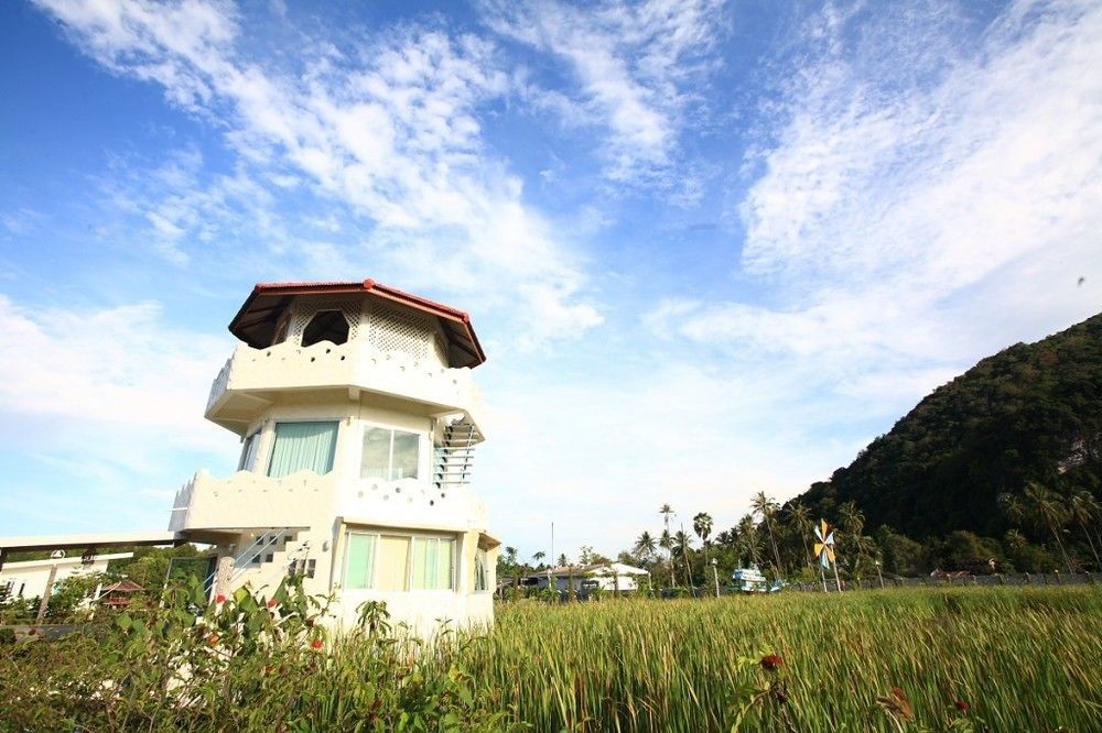 Anavilla Tangke Resort Khanom Exterior photo